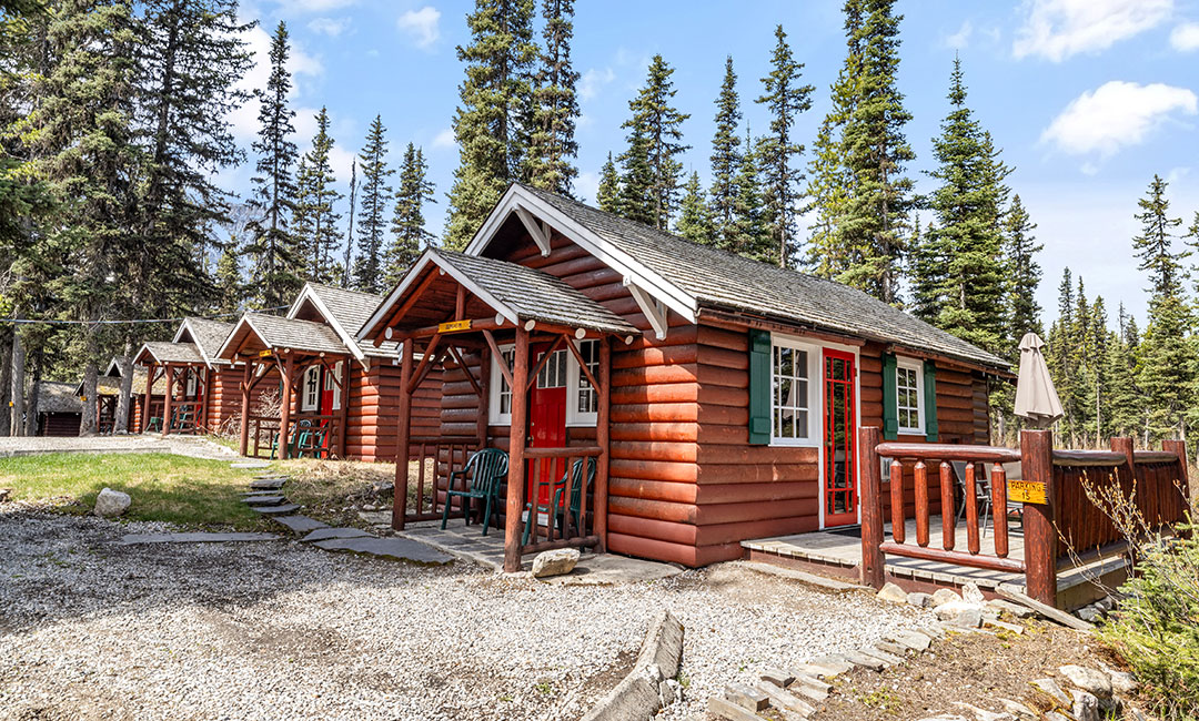 Red Cabins at Paradise Lodge & Bungalows
