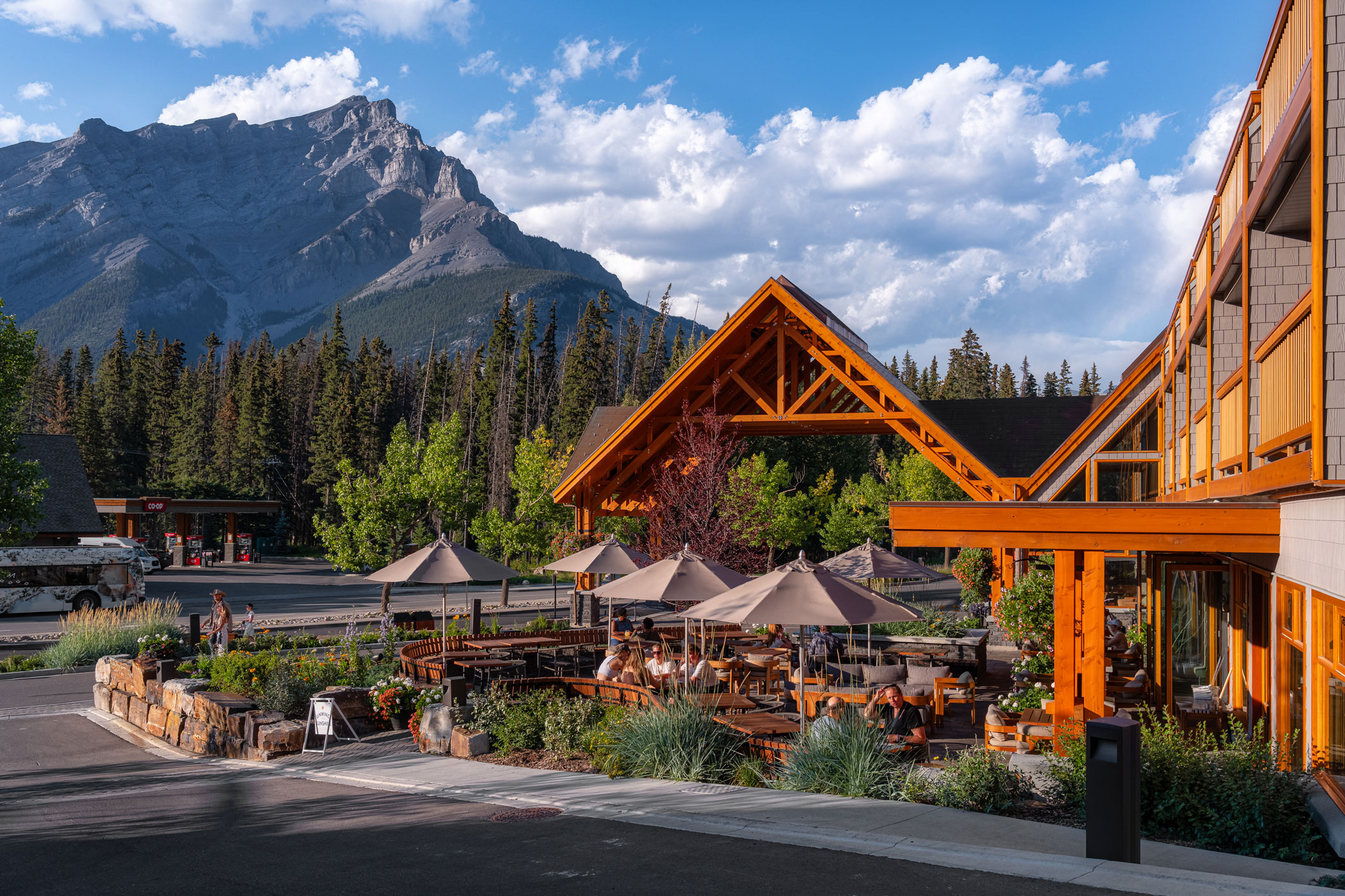 Canoe-Hotel-patio Side profile view of the Sudden Sally Patio at the Hotel Canoe with Cascade Mountain in the background