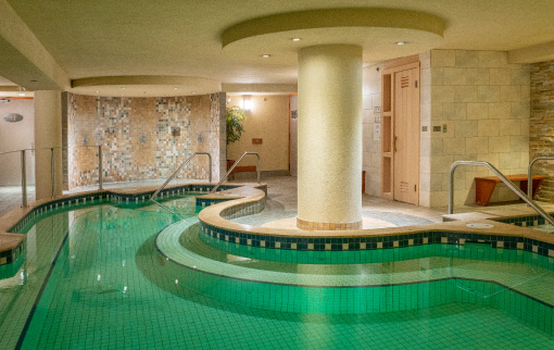 Banff Caribou Lodge & Spa Hot Pool