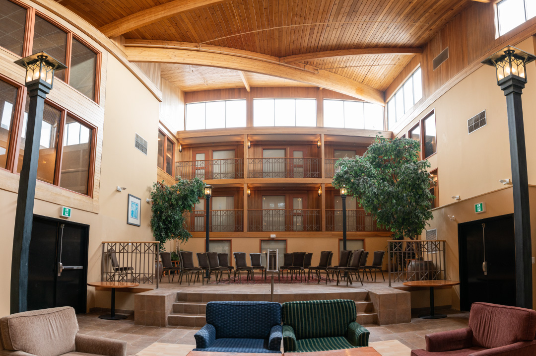 Ptarmigan Inn Atrium Ptarmigan Inn Atrium