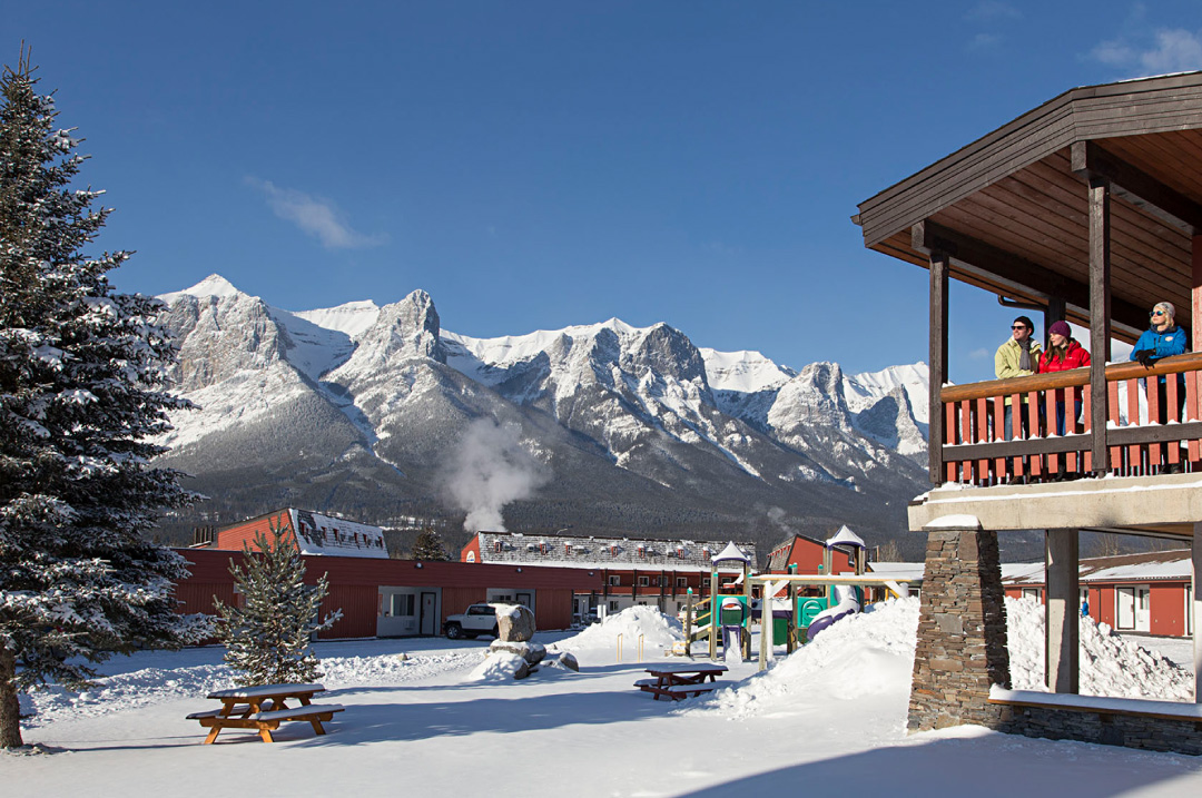 Rocky Mountain Ski Lodge Exterior