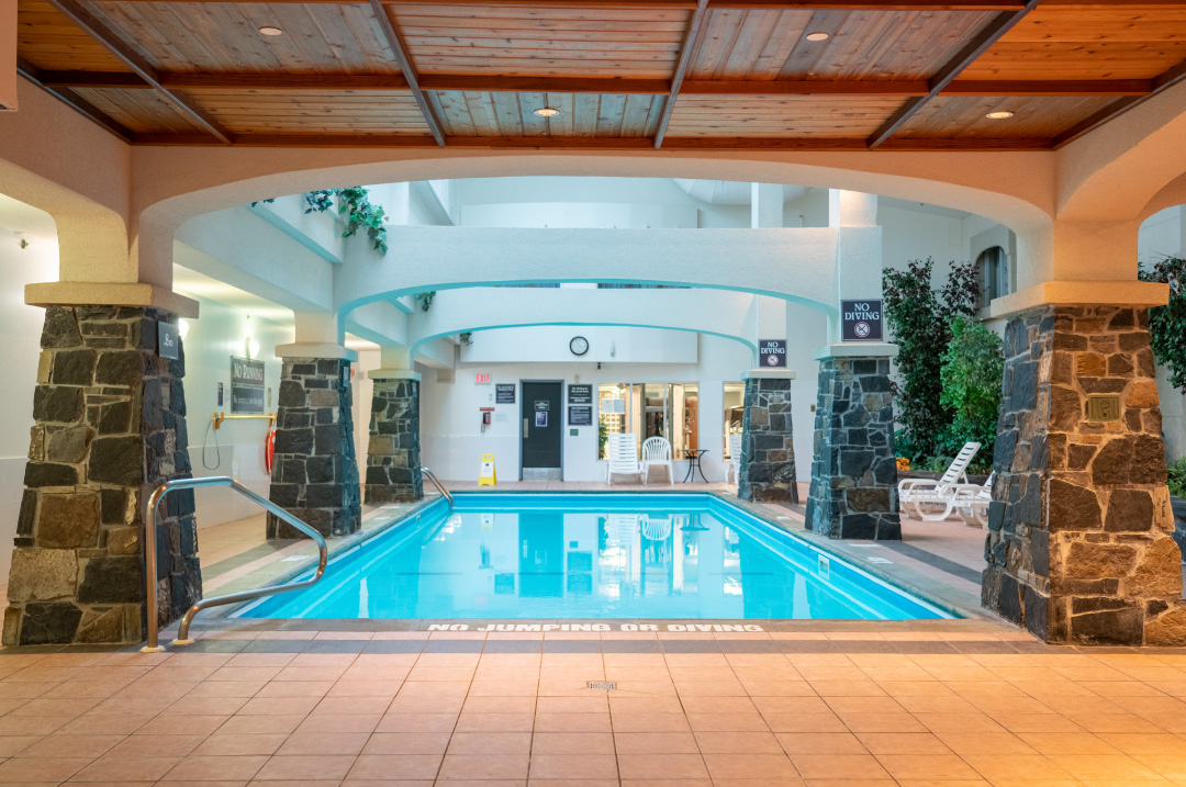 RundleStone Lodge Pool