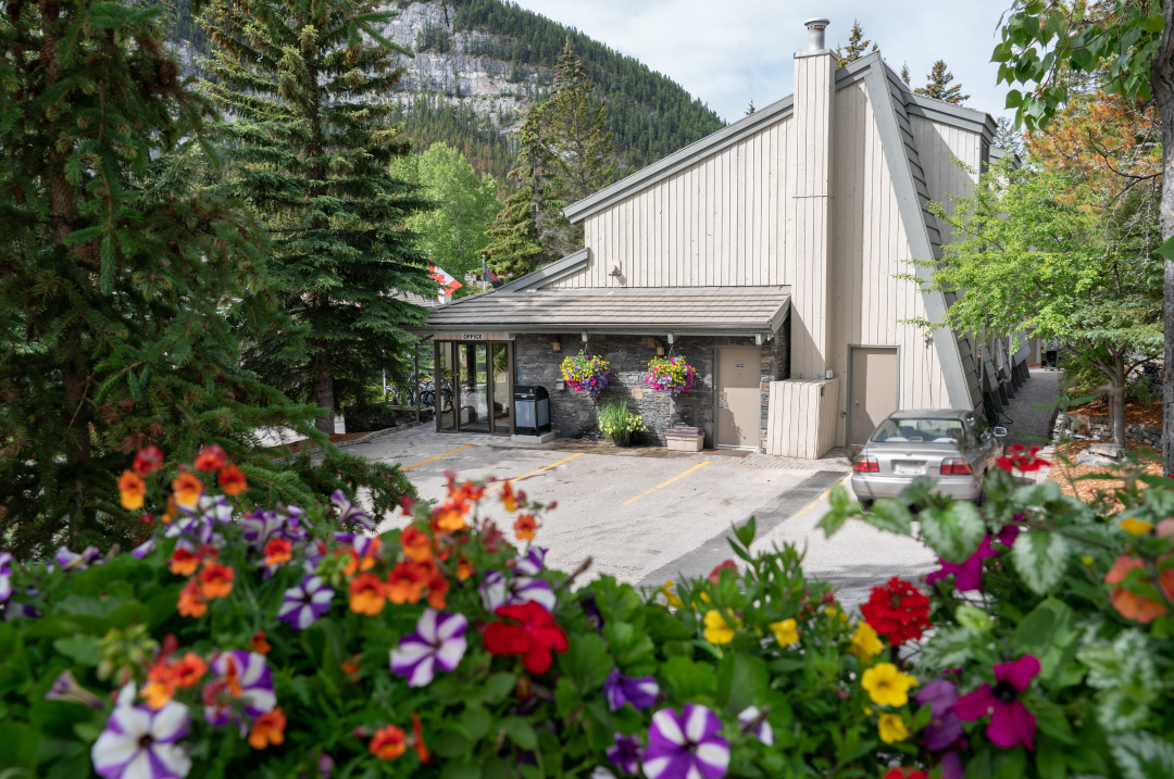 Tunnel Mountain Resort Exterior Tunnel Mountain Resort Exterior