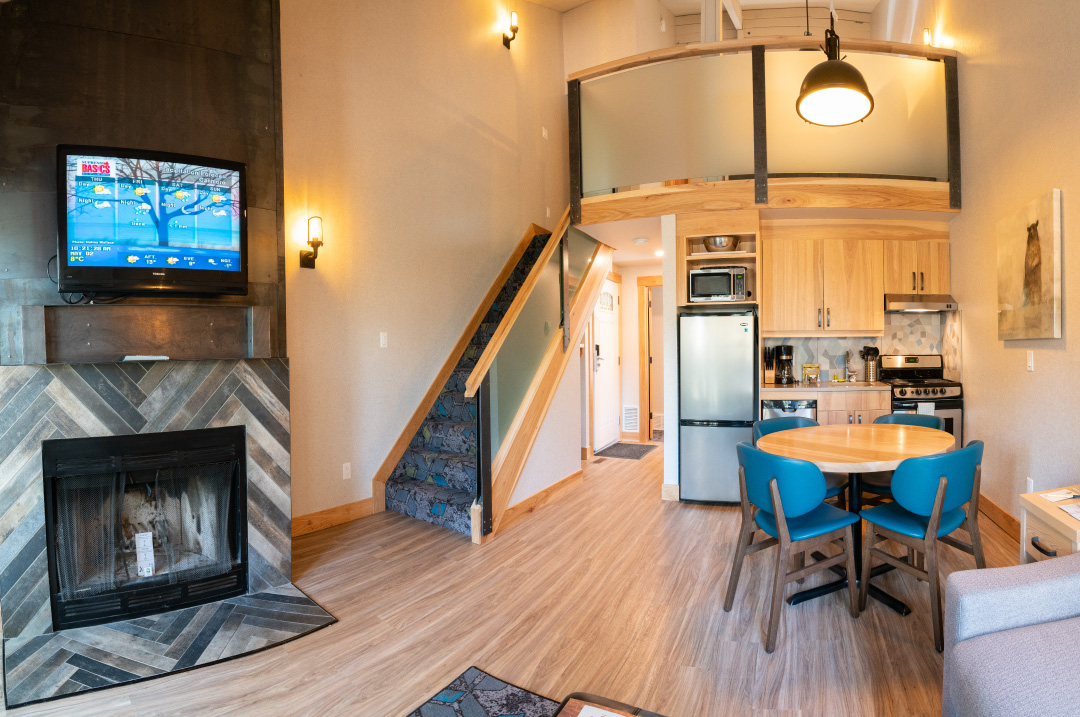 Tunnel Mountain Resort Suite