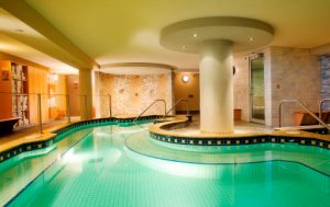 Banff Caribou Lodge Hot Pool