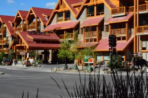 Moose Hotel & Suites
